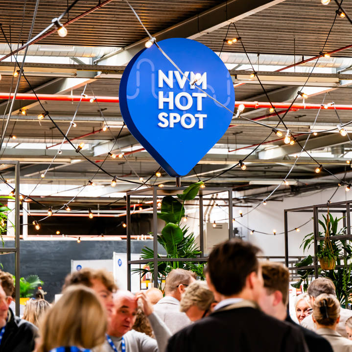 LR NVM HOTSPOT  (13)